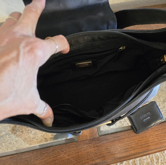 Like new! Talbots medium satchel. - Picture 5 of 8